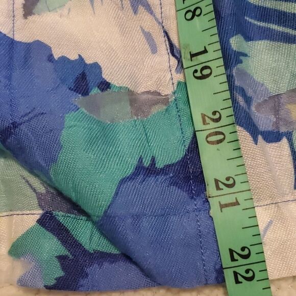 Ruby Rd favorites blue multicolor button crop top - Picture 12 of 12